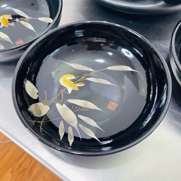 Vtg Japan Large Black Lacquer Ware Gold Embossed Salad Serving Bowl Set Of 9 Set - Picture 5 of 12